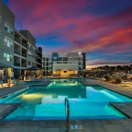 Stunning Westgate Cozysuites By Stadium W Pool 7 Glendale Exterior photo