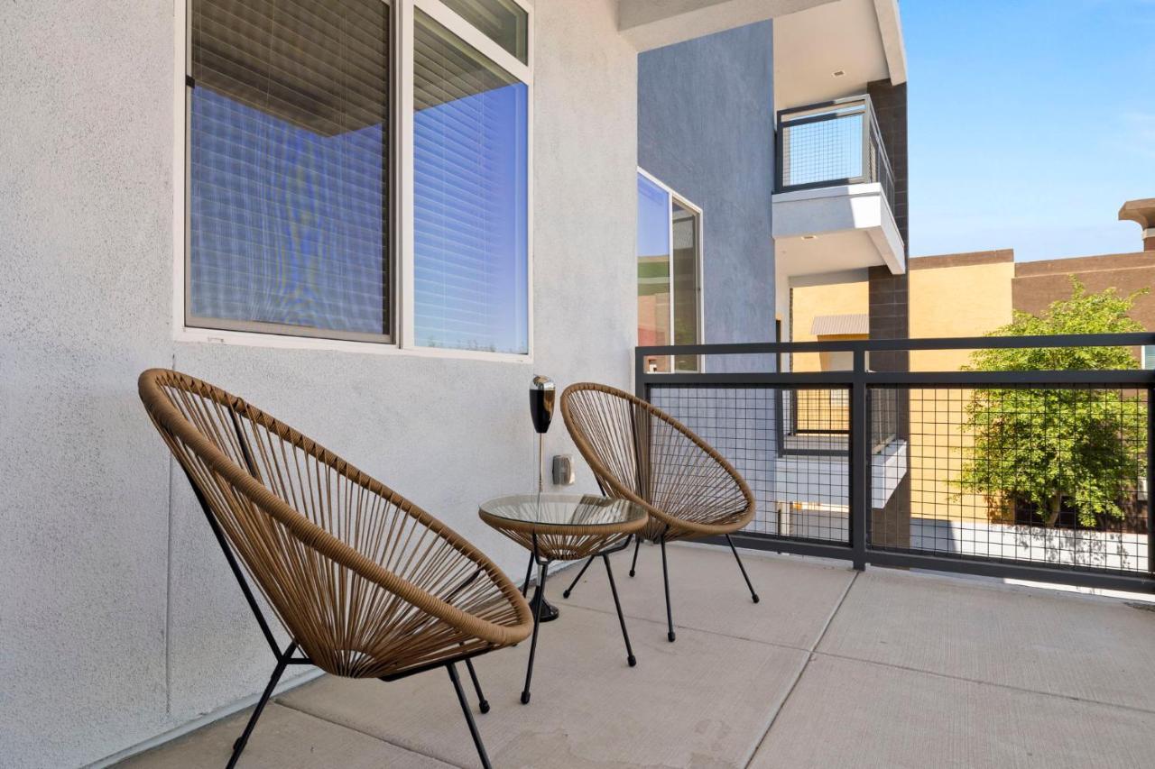 Stunning Westgate Cozysuites By Stadium W Pool 7 Glendale