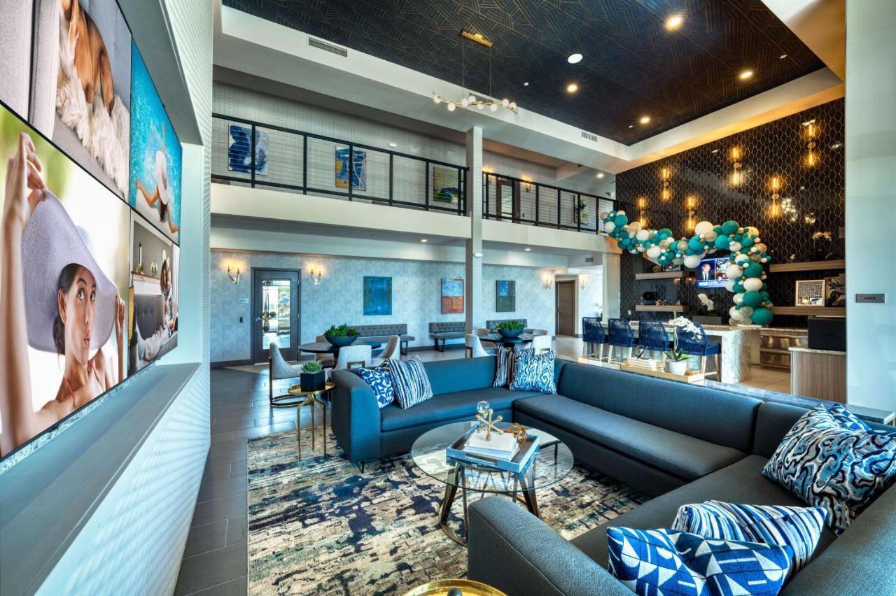 Apartment Stunning Westgate Cozysuites By Stadium W Pool 7 Glendale